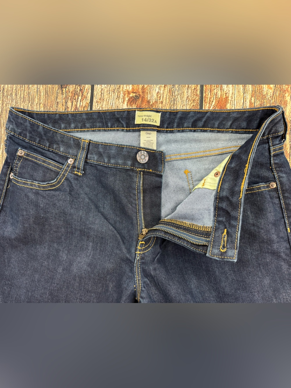 1969 GAP Women’s Curvy Straight Blue Denim Jeans, Dark Wash Size 14/32A - Picture 3 of 12